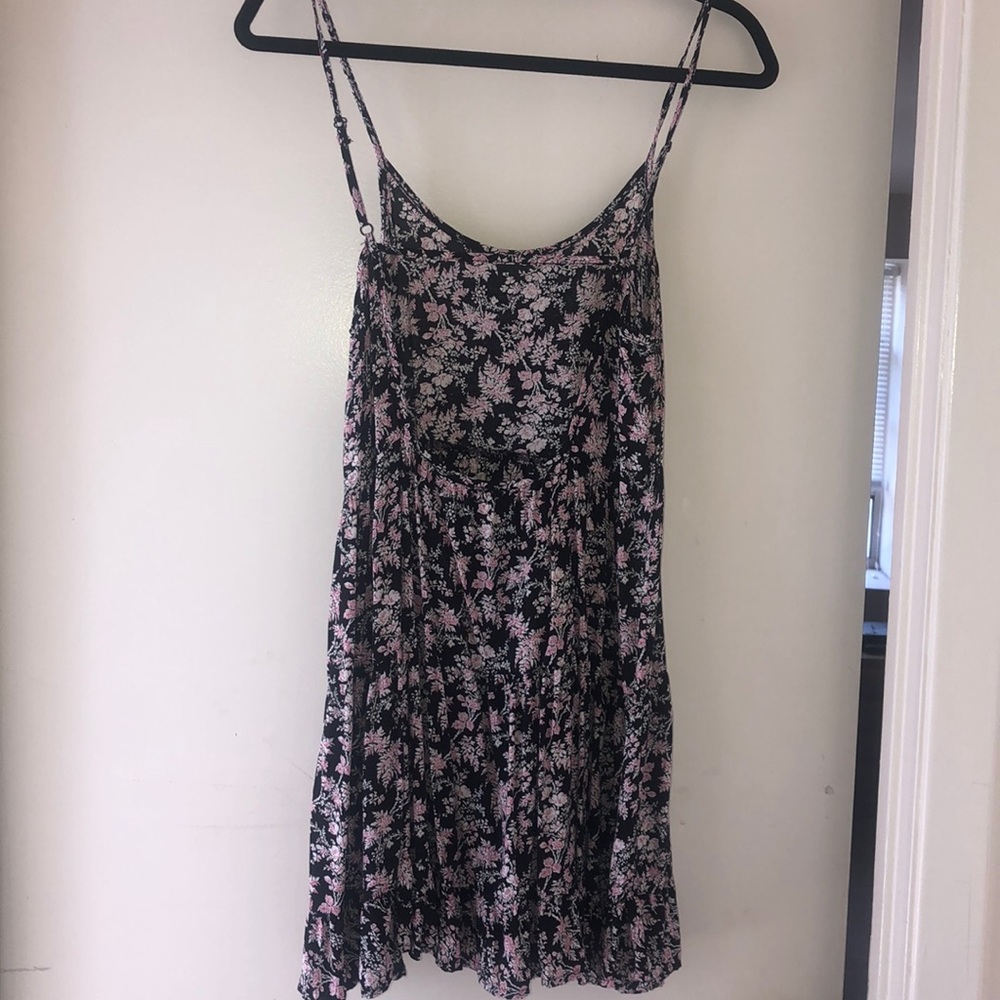 Sundress - Picture 3 of 4